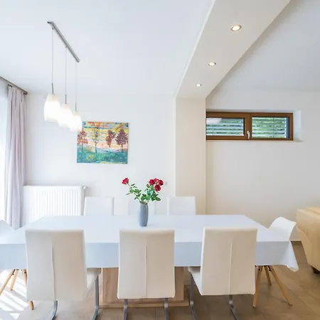 Silver Villa *