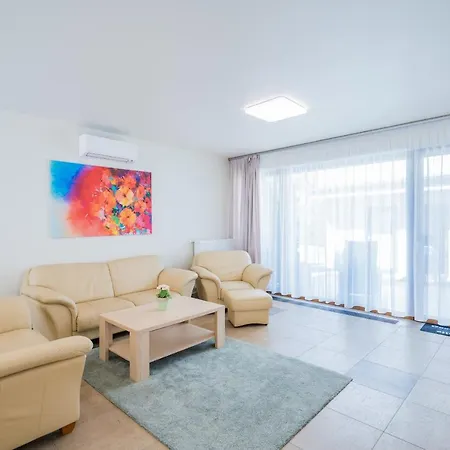 Silver Villa *