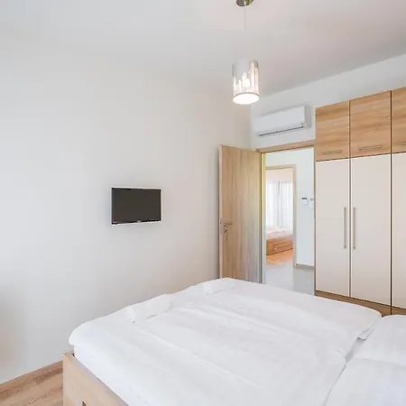 Silver Villa *