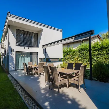 Silver Villa *