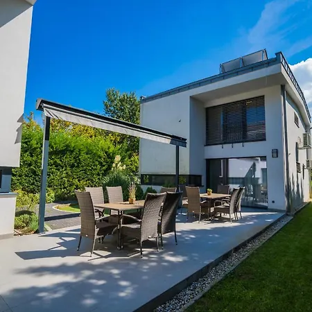 Villa Silver