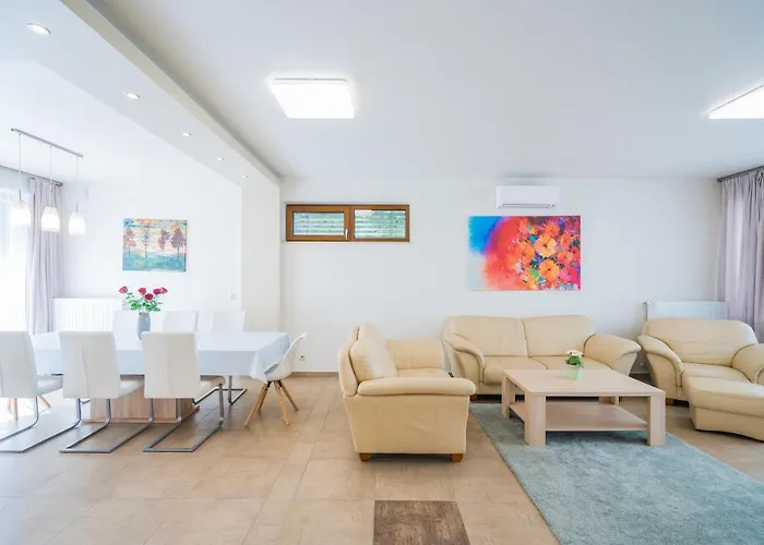 Silver Villa *