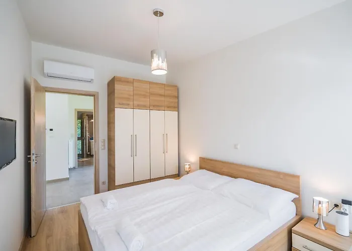 Silver Villa *