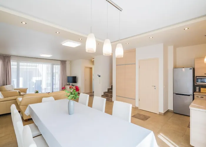 Villa Silver