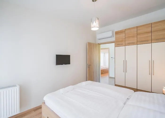 Silver Villa *